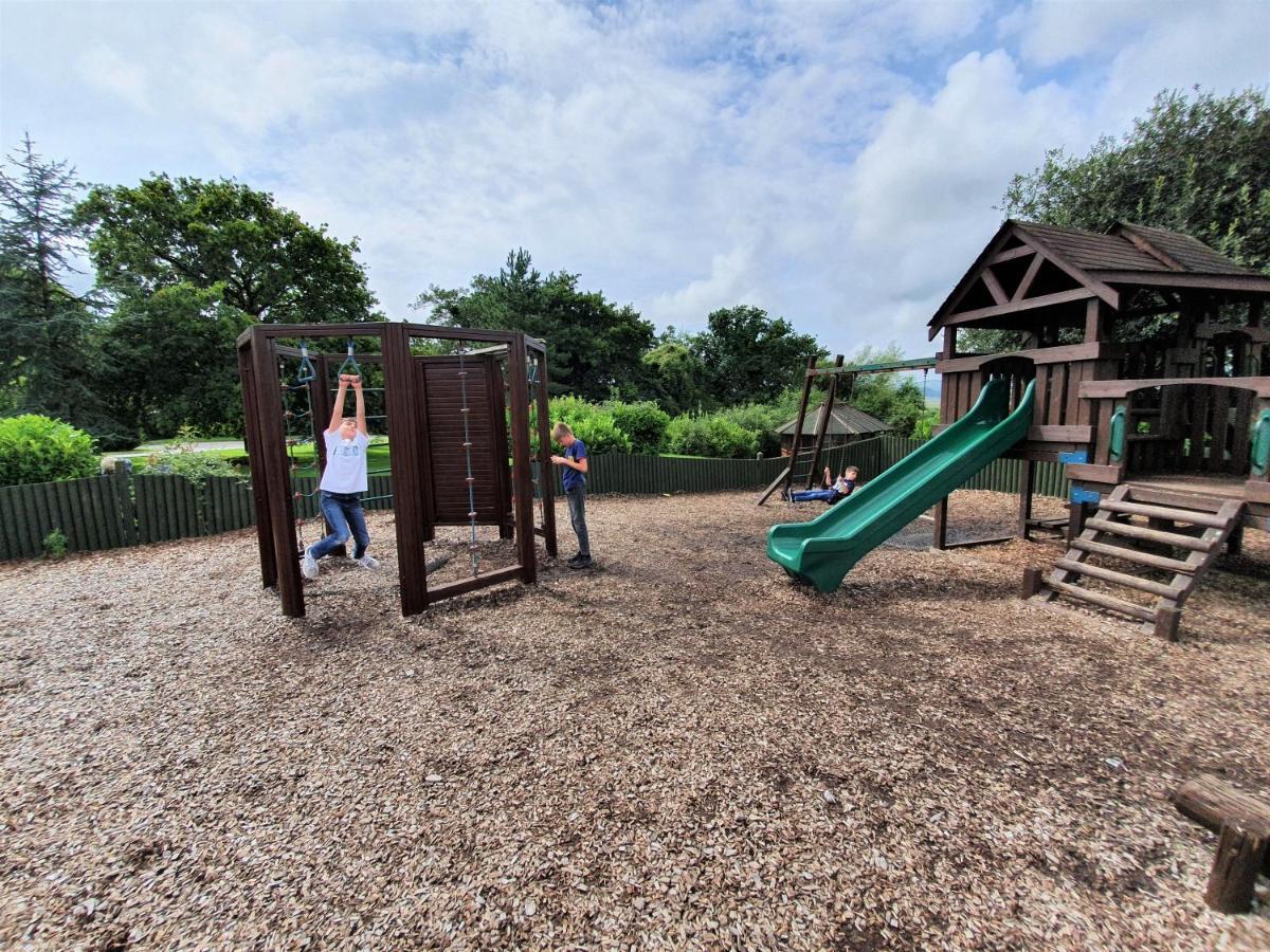 Llanrhidian Holiday Park Llanmorlais Exterior photo